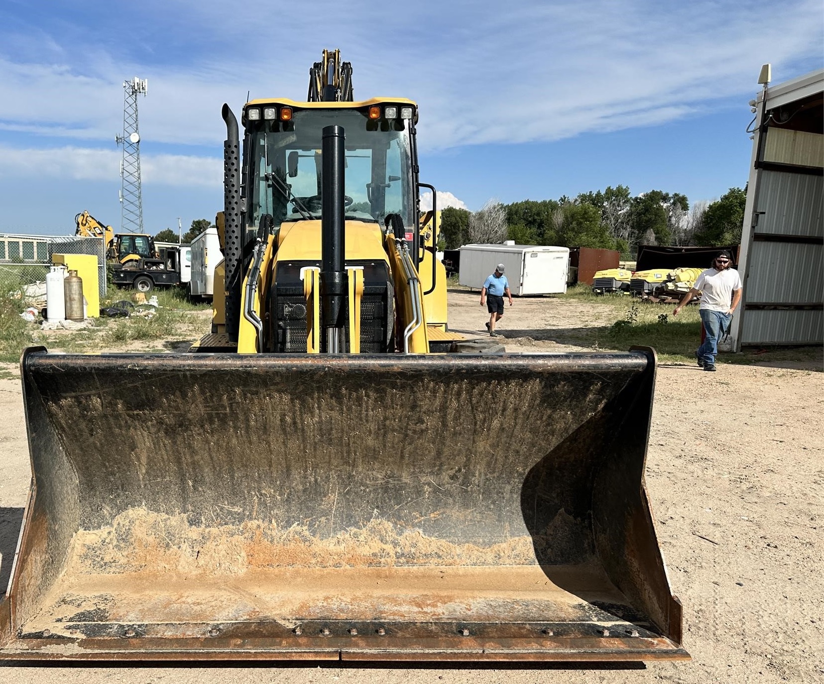 Caterpillar Backhoe Loader | Cabbed Backhoe Rental